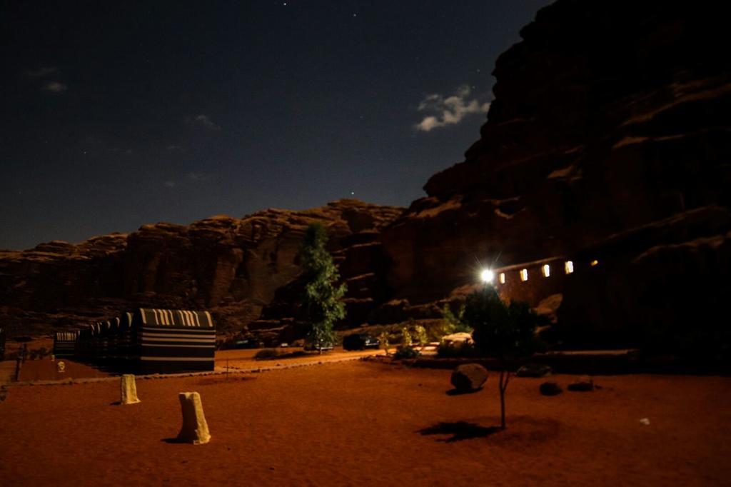 Wadi Rum Light Camp Exteriör bild