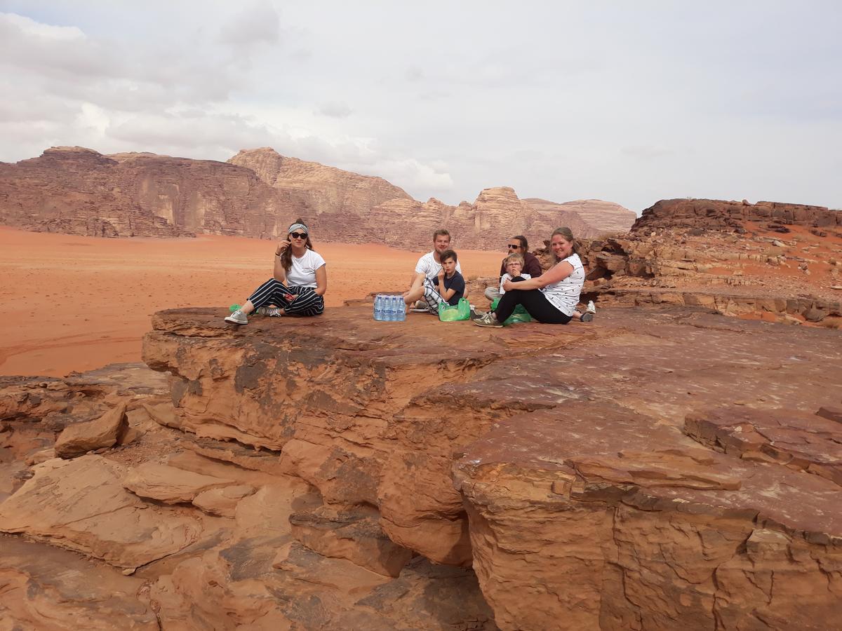 Wadi Rum Light Camp Exteriör bild